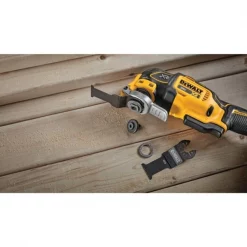 Dewalt 20V Max* Xr(R) 3-Speed Cordless Oscillating Multi-Tool Kit