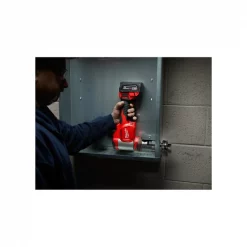 Milwaukee M18 FORCE LOGIC 10 Ton Knockout Tool 1/2" to 2" Kit 4 M18 FORCE LOGIC 10 Ton Knockout Tool 1/2" to 2" Kit