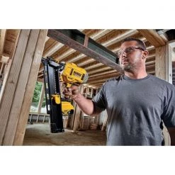 Dewalt 20V MAX* 21 degree PLASTIC COLLATED CORDLESS FRAMING NAILER KIT 7 20V MAX* 21 degree PLASTIC COLLATED CORDLESS FRAMING NAILER KIT