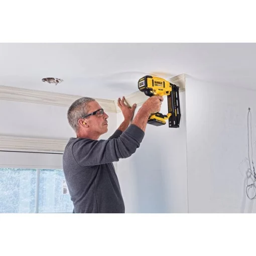 20V MAX* XR 16 GA Cordless Straight Finish Nailer (Tool Only)