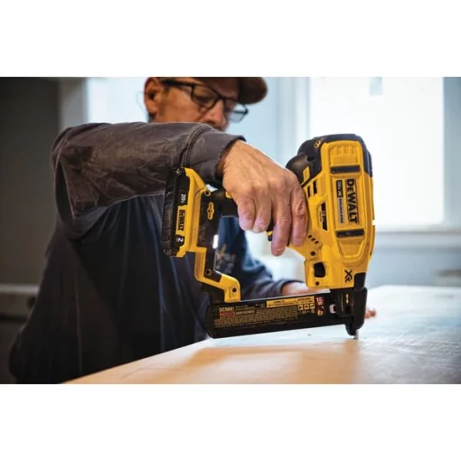 20V MAX* XR(R) 18 GA Cordless Narrow Crown Stapler (Tool Only)