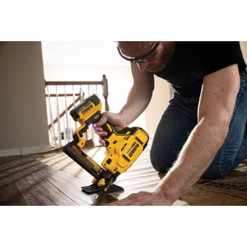 20V MAX* XR(R) 18 GA Cordless Flooring Stapler (Tool Only)