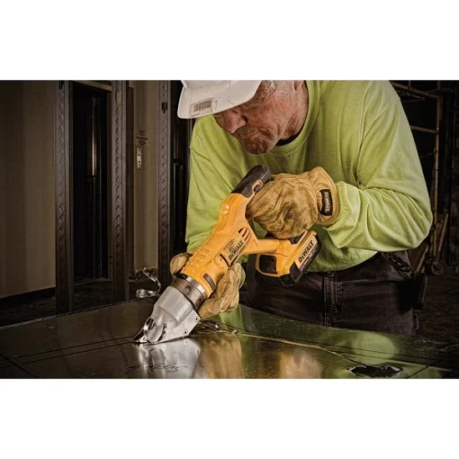 20V MAX* 14ga Swivel Head Shear Kit