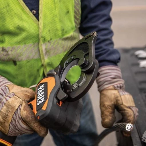 Battery-Operated Cu/Al Closed-Jaw Cutter, 2 Ah