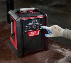 M18 Jobsite Radio/Charger