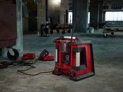 M18 Jobsite Radio/Charger