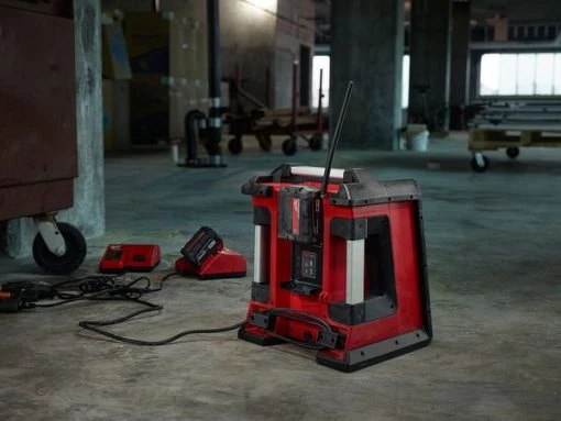 M18 Jobsite Radio/Charger