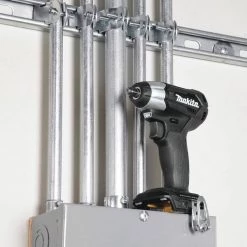 18V 3/8" Square (1) 3/8" Impact Wrench Tool